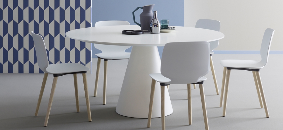 Pied de mange debout Ikon Pio e Tito Toso Pedrali design conique table polypro