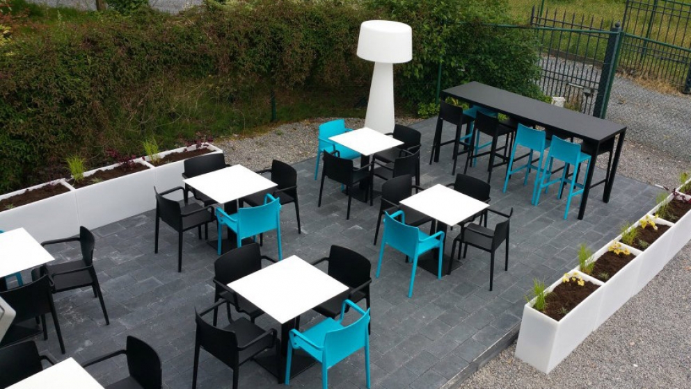 bac pot vase Kado Pedrali tabouret séparateur d'espace polyvalent