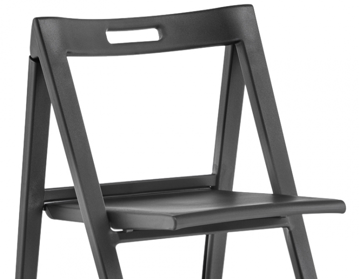 chaise enjoy pedrali blanc rouge noir plaza mobilier stockage