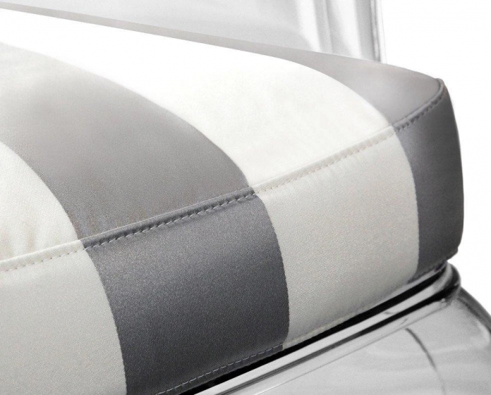 Coussin pasha rembourré recouvert de tissu grand confort au fauteuil Pasha