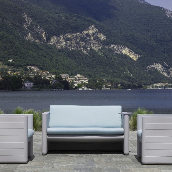 Canapé Sunset 626 Alessandro Busana Pedrali résine monobloc coussins 