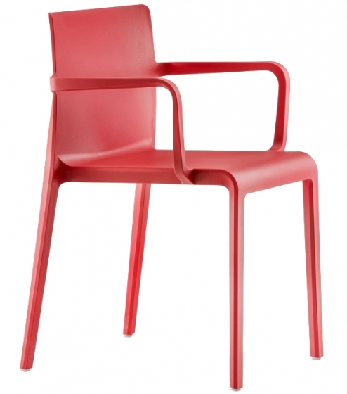 Fauteuil design Volt 675 Pedrali ergonomie résine empilable terrasse