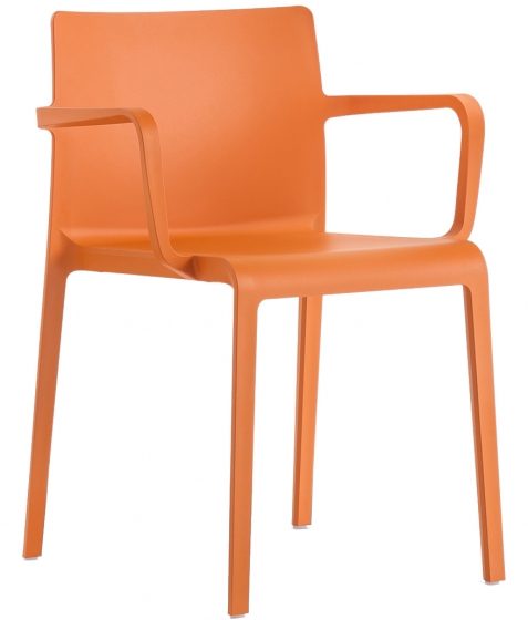 Fauteuil design Volt 675 Pedrali ergonomie résine empilable terrasse