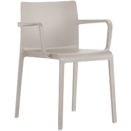 Fauteuil design Volt 675 Pedrali ergonomie résine empilable terrasse
