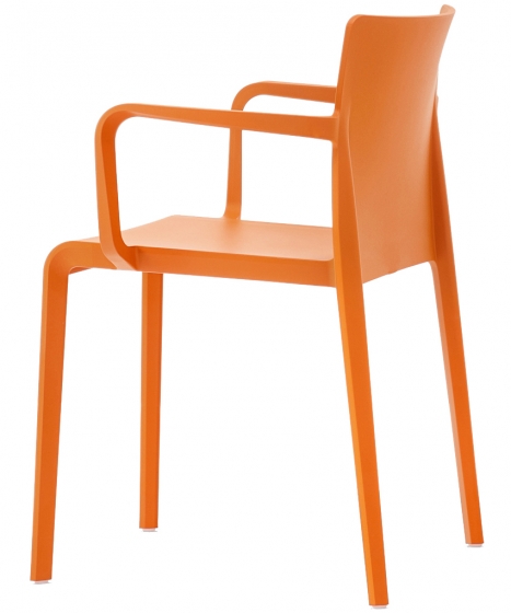 Fauteuil design Volt 675 Pedrali ergonomie résine empilable terrasse