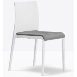 Chaise Volt HB design empilable Pedrali Volt 673 HD tapissé assise intérieur dossier haut 