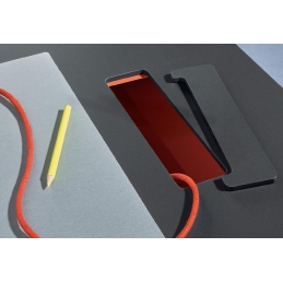 Bureaux Toa Pedrali industriel fonctionnel design fenix couleur pieds aluminium