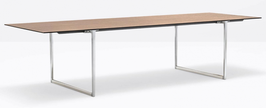 Table Toa Pedrali industriel fonctionnel design fenix couleur aluminium moulé
