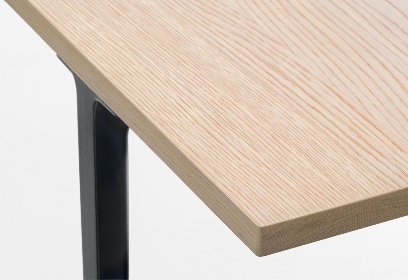 Table Toa Pedrali industriel fonctionnel design fenix couleur aluminium moulé