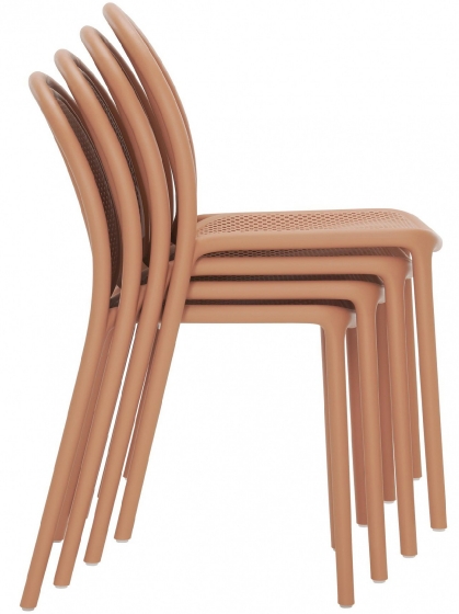 Chaise Remind design eugeni quitllet Pedrali 3735 empilable polypro verte rouge beige noir recyclé confortable chaise terrasse 