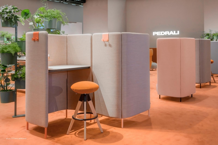 buddyhub desk