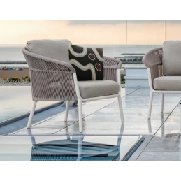 Fauteuil lounge, Lake, Dossier: corde; Fonction: empilable; Structure: aluminium laqué peint; Assise: coussin garni;
